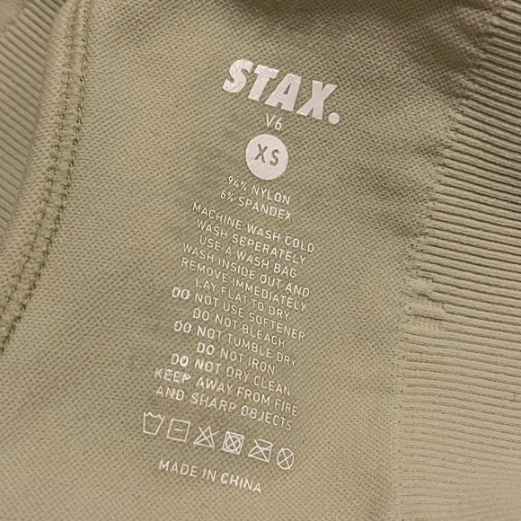 Stax V6 Light Sage Green Sports Bra - Picture 3 of 3